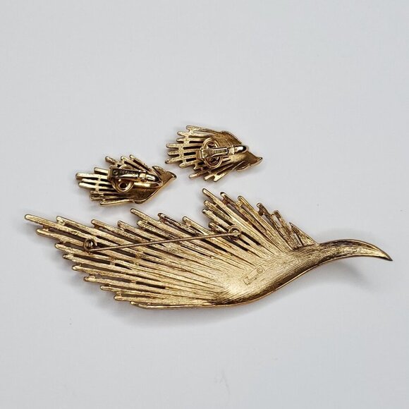 Vintage Trifari Goldtone Brooch Clip Earring Set Wheat Spray Leaf Feather Wing - Picture 2 of 5